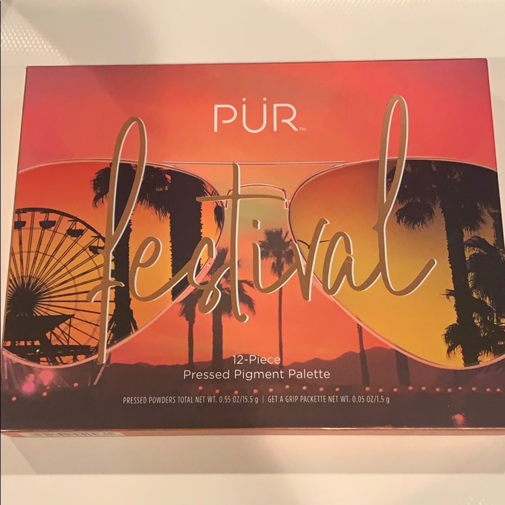 Pressed pigment palette
